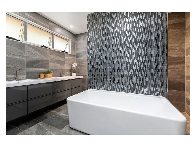 7 Birch Street, Caloundra West QLD 4551