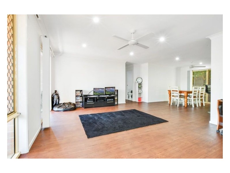5 Satinwood Court, Caloundra West QLD 4551