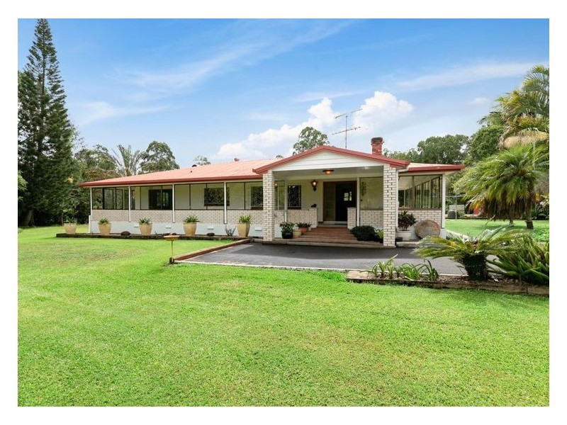 5 Angus Crescent, Kureelpa QLD 4560