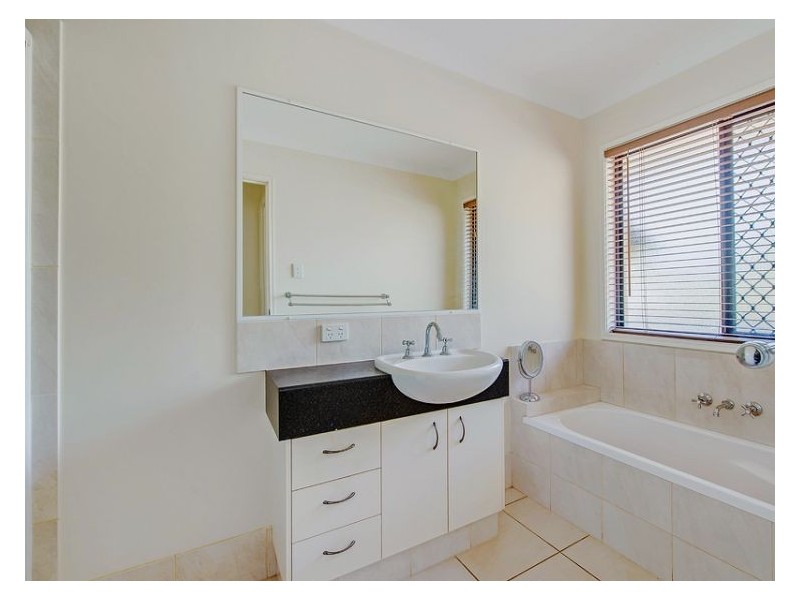 2 Judith Street, Burnside QLD 4560
