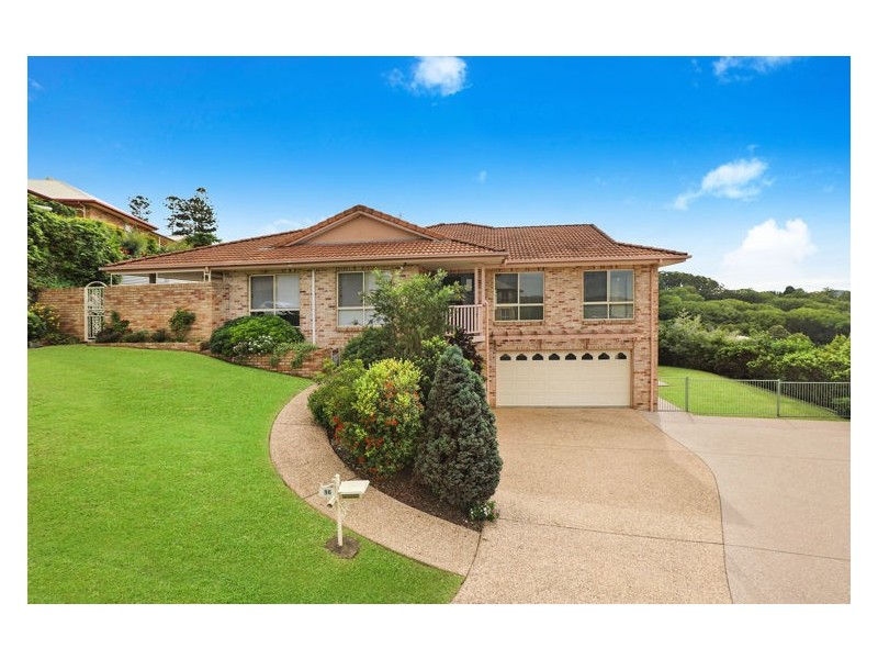 16 Albatross Ave, Nambour QLD 4560