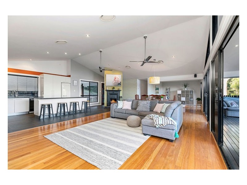 7 Inverleigh Court, Beerwah QLD 4519