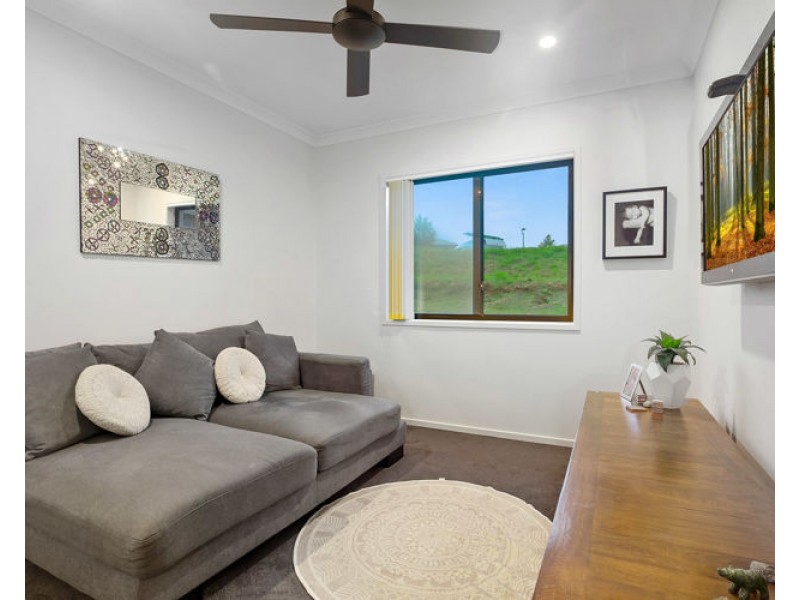 20 Observation Circuit, Nambour QLD 4560