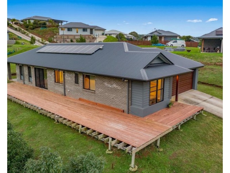 20 Observation Circuit, Nambour QLD 4560