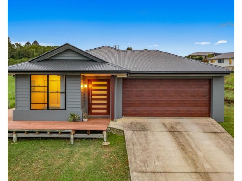 20 Observation Circuit, Nambour QLD 4560