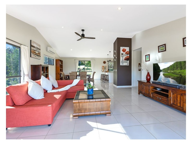 19-21 James Whalley Drive, Burnside QLD 4560