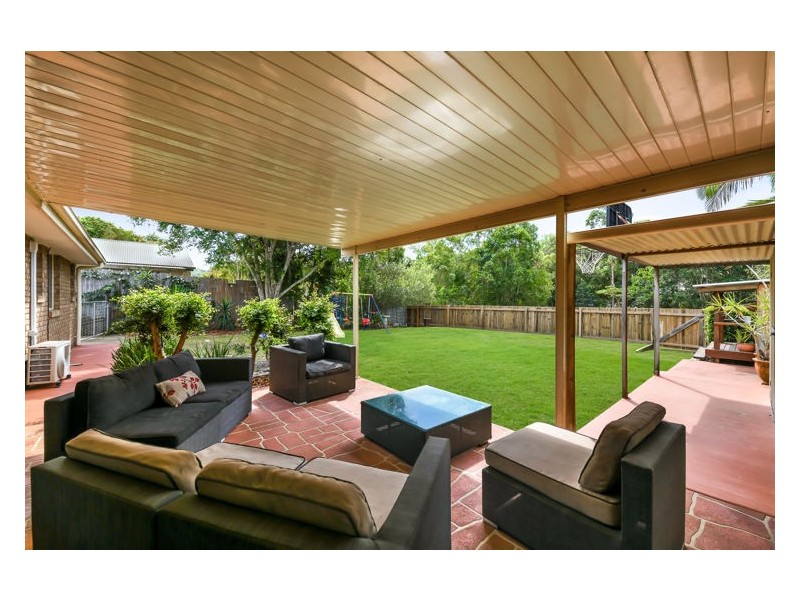 20 Robertson Dr, Burnside QLD 4560