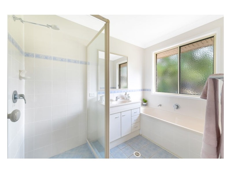 20 Robertson Dr, Burnside QLD 4560