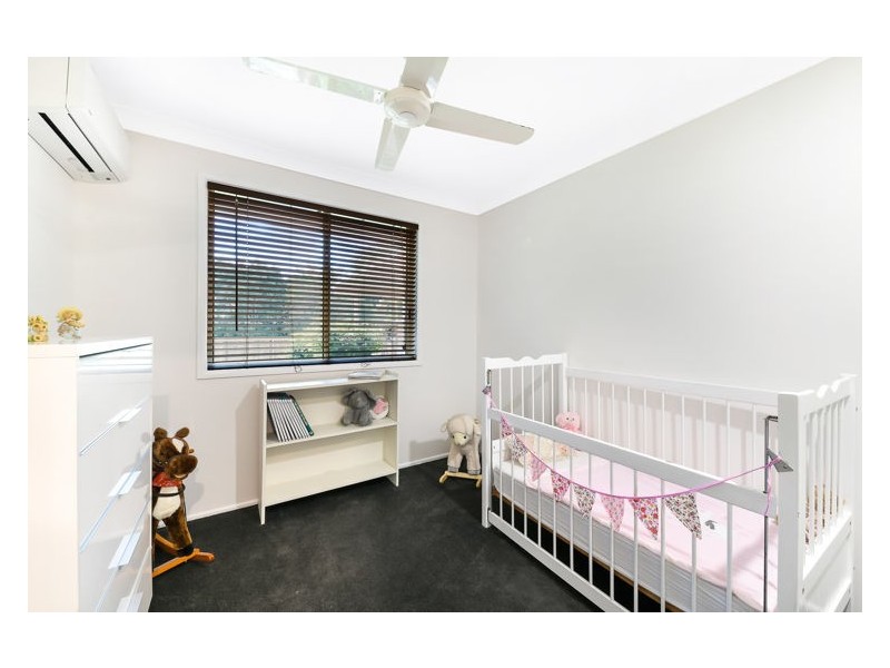 20 Robertson Dr, Burnside QLD 4560