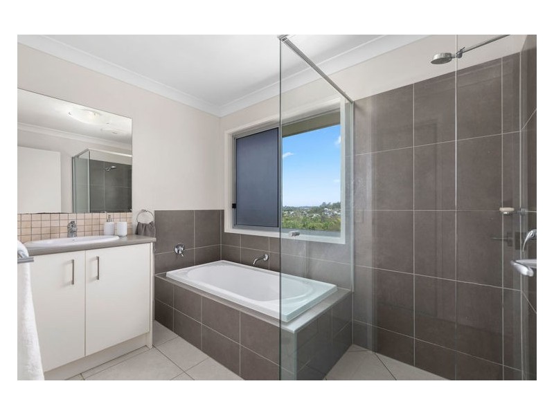33 Patrick King Drive, Burnside QLD 4560