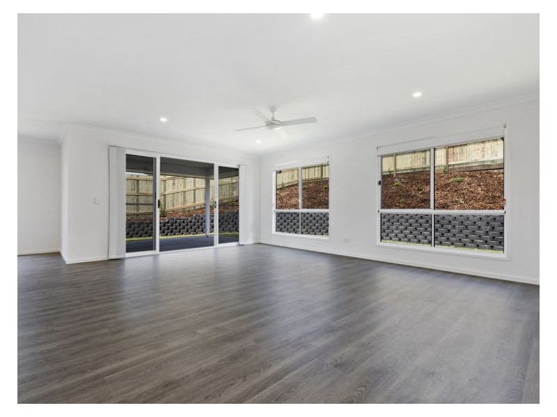 40 Altitude Drive, Burnside QLD 4560