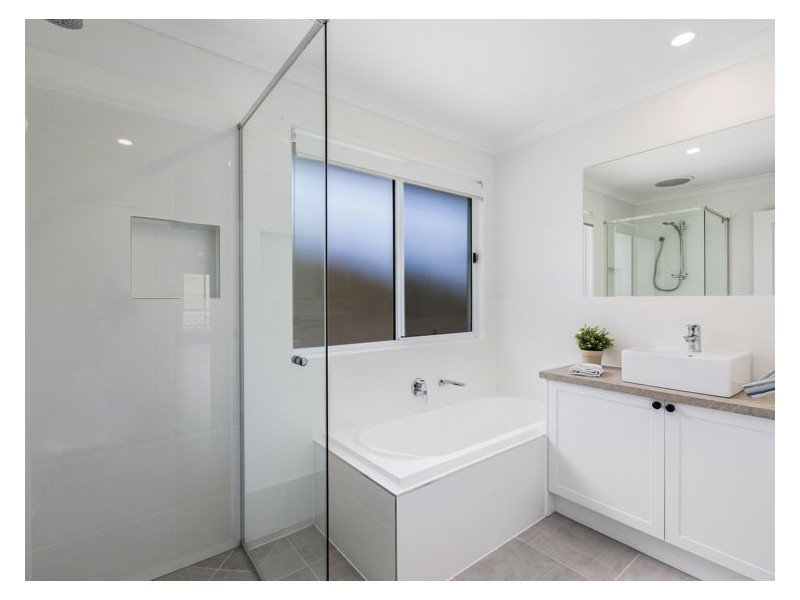 40 Altitude Drive, Burnside QLD 4560