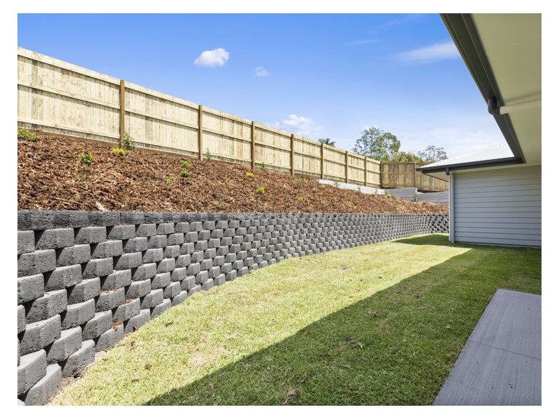 40 Altitude Drive, Burnside QLD 4560