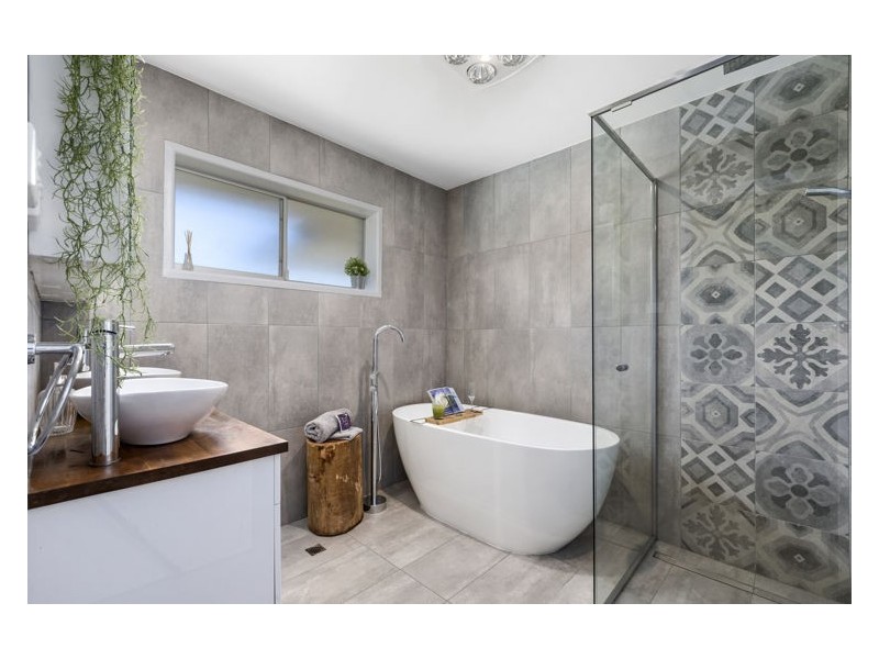 25 Cobbs Road, Woombye QLD 4559
