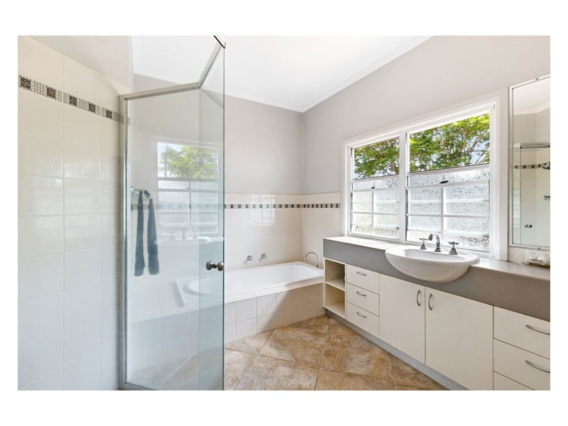 14 Laurel Avenue, Nambour QLD 4560