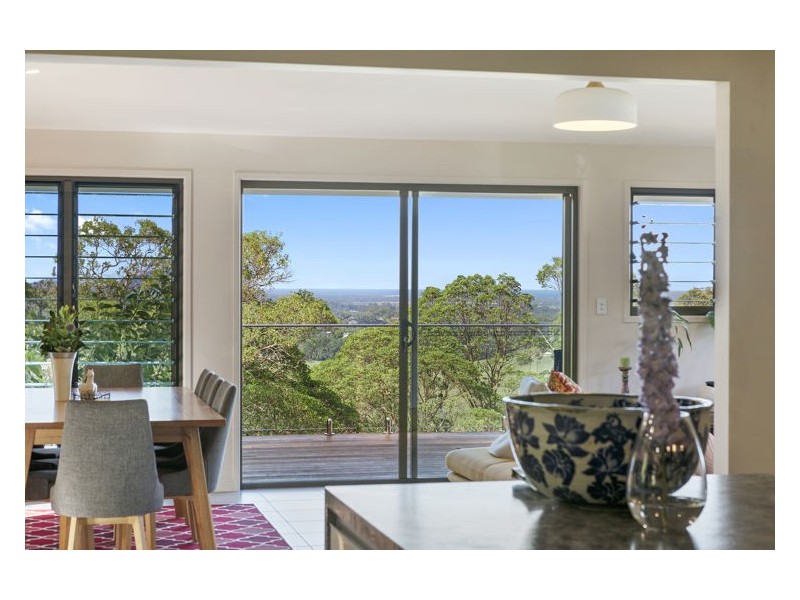 242 Upper Rosemount Road, Rosemount QLD 4560