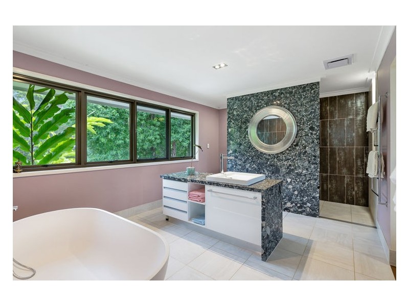 242 Upper Rosemount Road, Rosemount QLD 4560