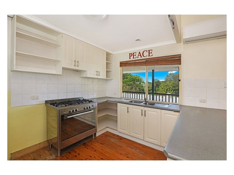 2 Vincent Drive, Nambour QLD 4560
