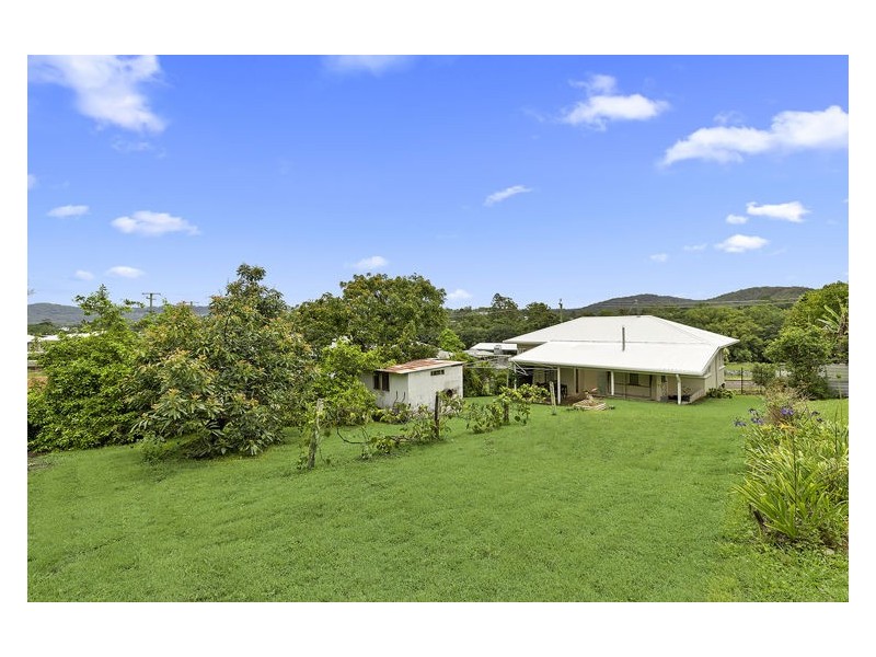 33 Fairmeadow Road, Nambour QLD 4560