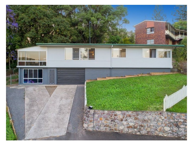 5 Loparo Court, Nambour QLD 4560