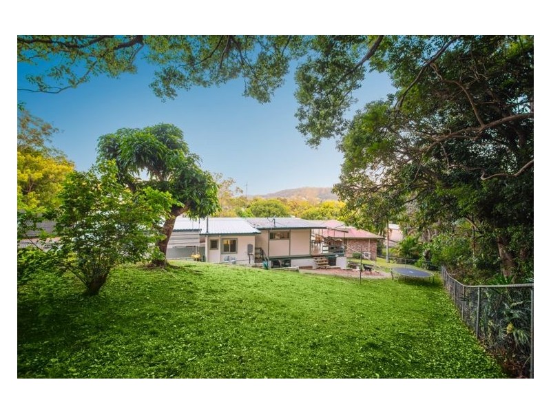 5 Loparo Court, Nambour QLD 4560