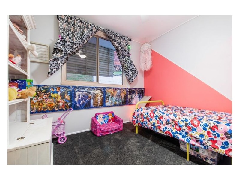 5 Loparo Court, Nambour QLD 4560