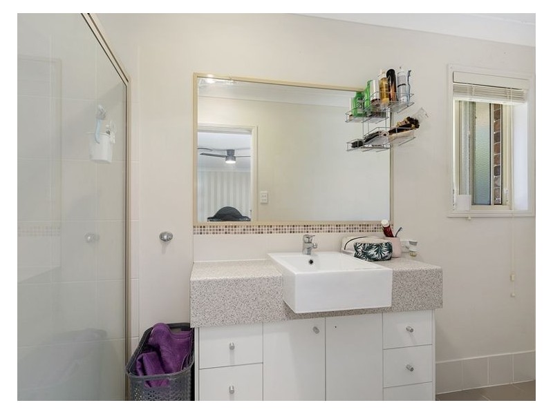 11 Ridgewood Street, Burnside QLD 4560