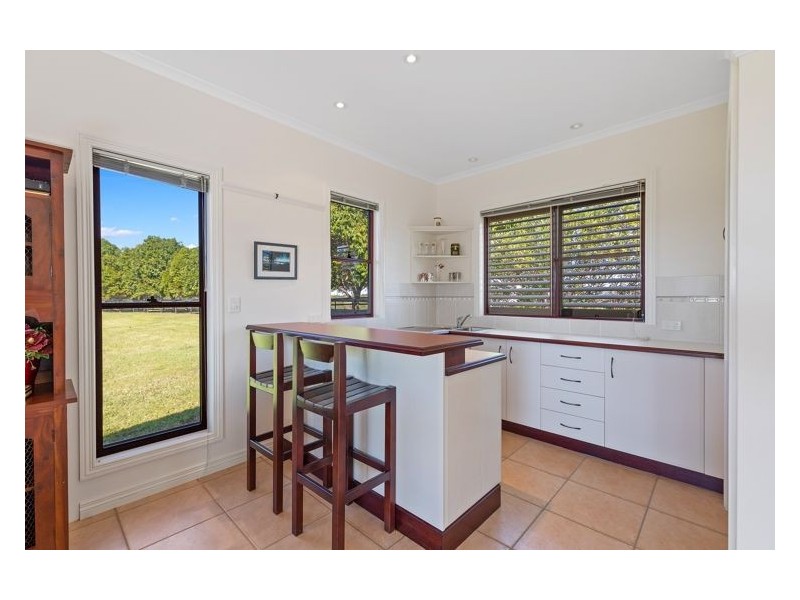 23 Grevillea Lane, Lake Macdonald QLD 4563
