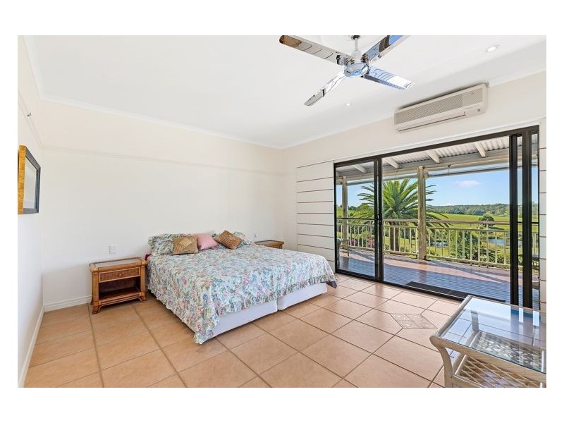 23 Grevillea Lane, Lake Macdonald QLD 4563