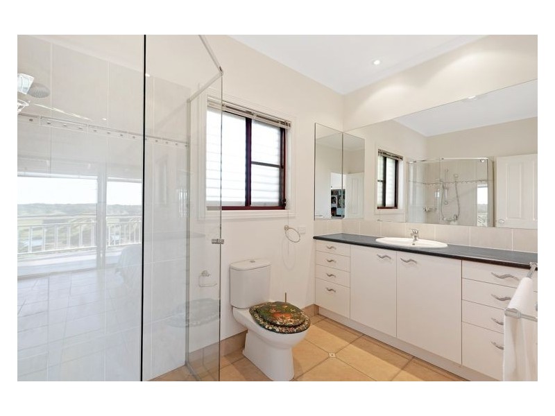 23 Grevillea Lane, Lake Macdonald QLD 4563