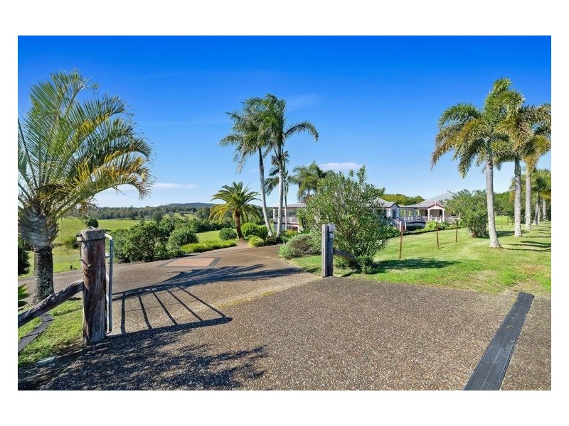 23 Grevillea Lane, Lake Macdonald QLD 4563