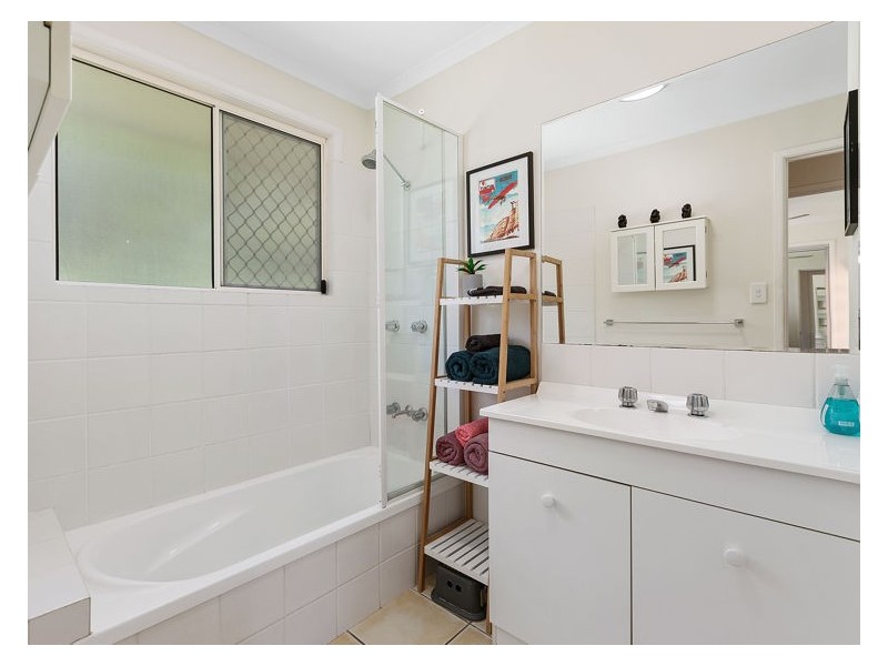 8 Yvonne Street, Highworth QLD 4560