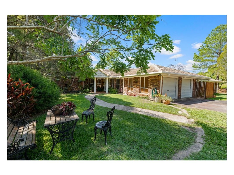 24 Thomas Crescent, Nambour QLD 4560