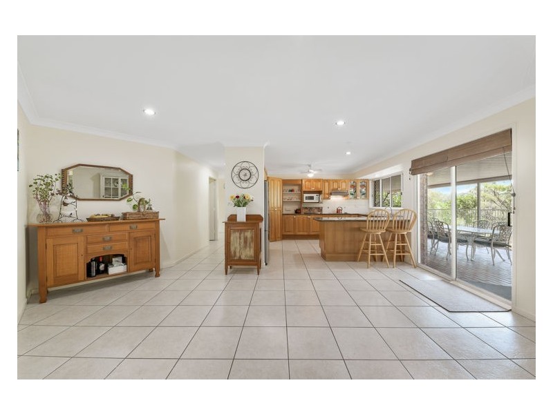 24 Thomas Crescent, Nambour QLD 4560