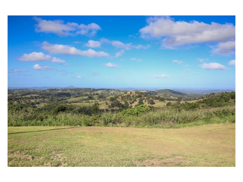 332 Flaxton Drive, Flaxton QLD 4560