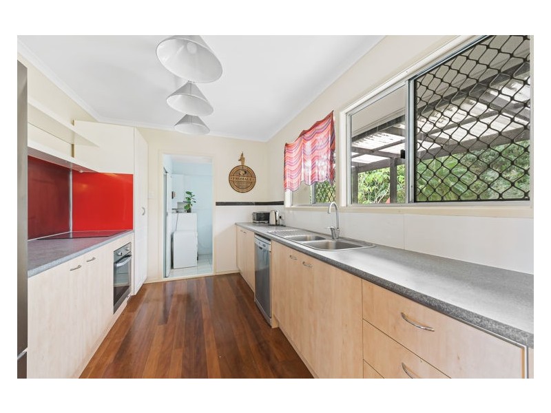 8 Campbell Close, Nambour QLD 4560