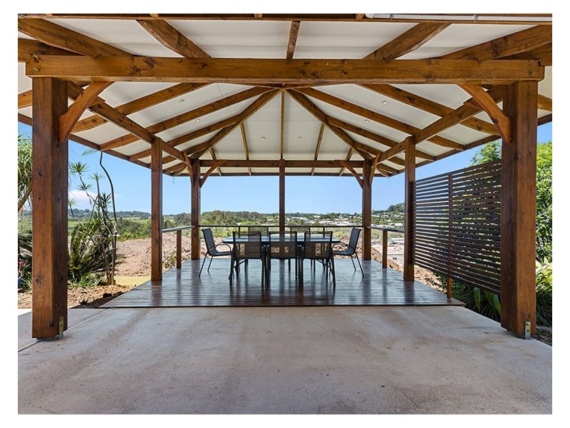 5 Camelot Court, Bli Bli QLD 4560