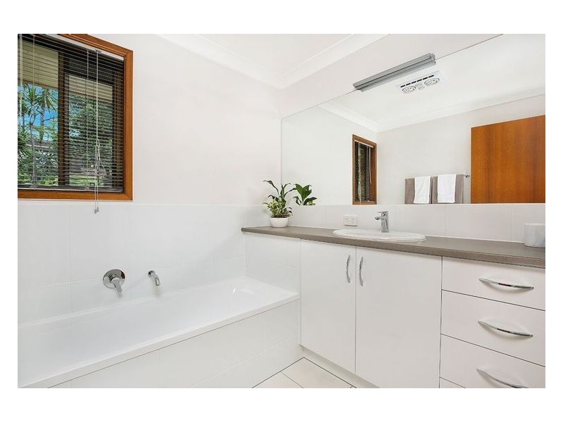 5 Camelot Court, Bli Bli QLD 4560