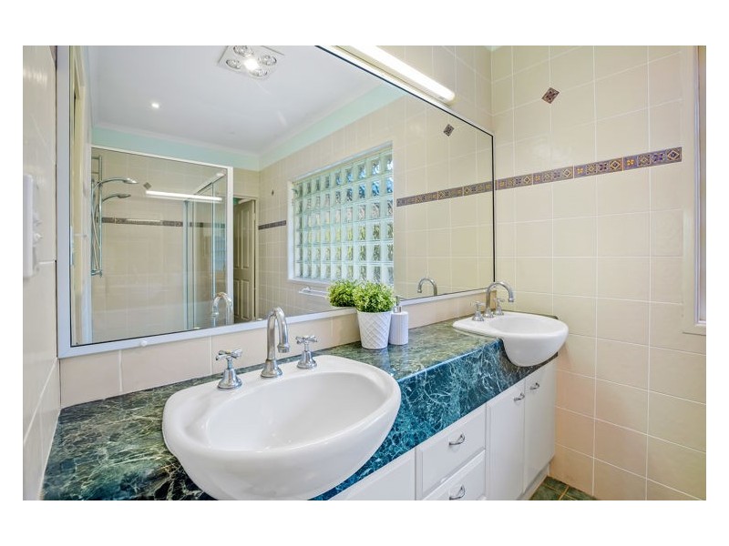 55 Glenn Vista Place, Chevallum QLD 4555