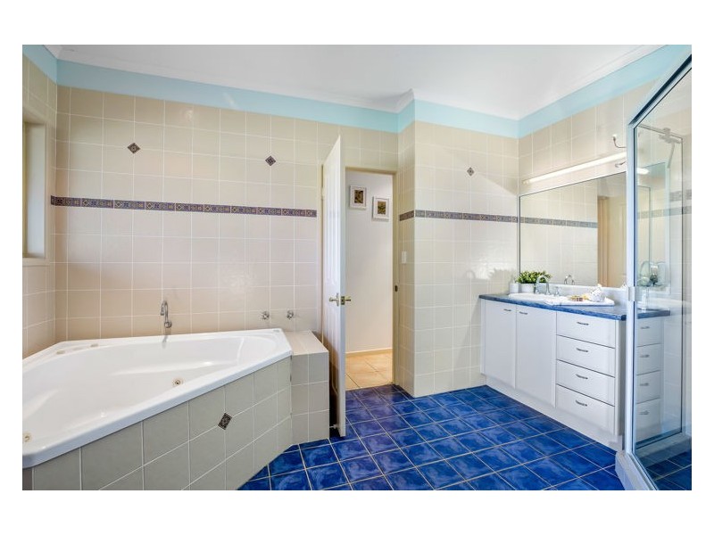 55 Glenn Vista Place, Chevallum QLD 4555