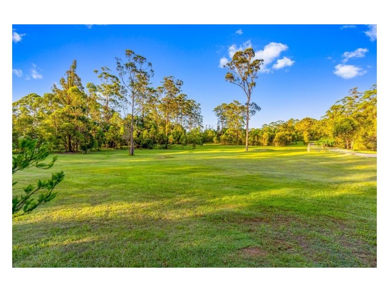 55 Glenn Vista Place, Chevallum QLD 4555