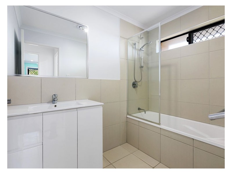 16 Potoroo Place, Burnside QLD 4560