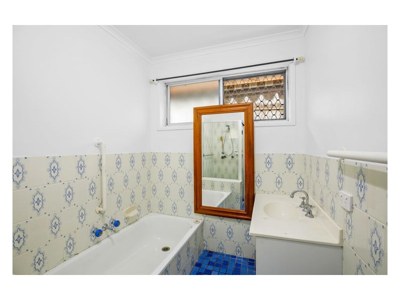 18 Pease Blossom Street, Coes Creek QLD 4560