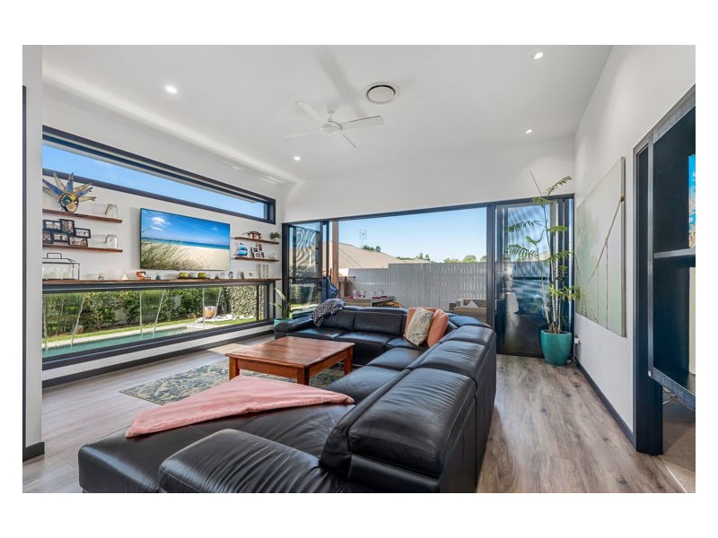 13 Grebe Crescent, Bli Bli QLD 4560