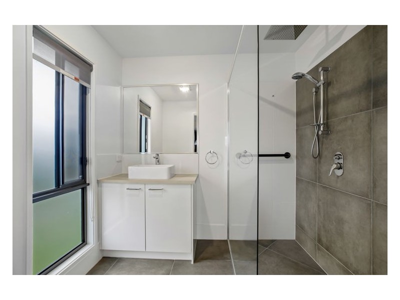 1 Lorikeet Place, Burnside QLD 4560