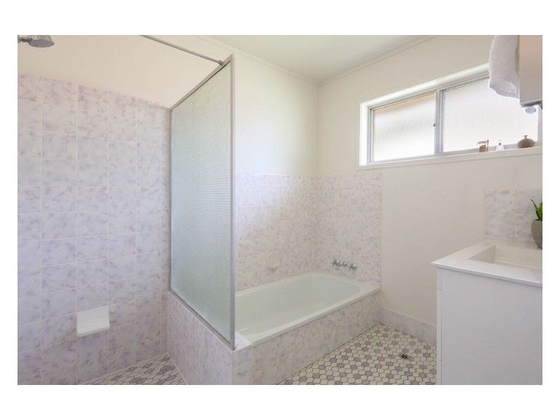 38 Hillcrest Avenue, Nambour QLD 4560