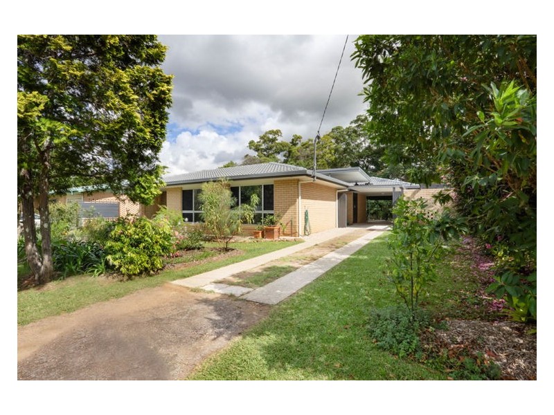 38 Hillcrest Avenue, Nambour QLD 4560