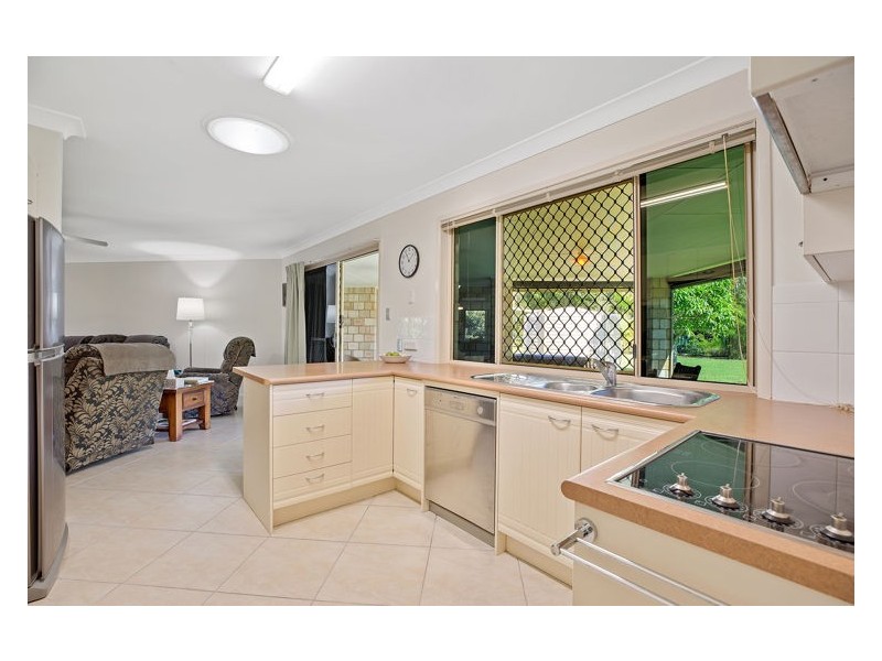8 Esperance Court, Cooloola Cove QLD 4580
