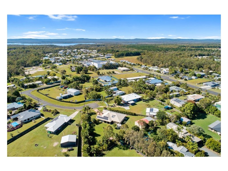 8 Esperance Court, Cooloola Cove QLD 4580