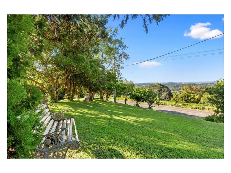 170 Flaxton Drive, Mapleton QLD 4560